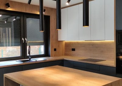 Gniazda naścienne na płycie HPL