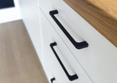 Czarny uchwyt tradycyjny