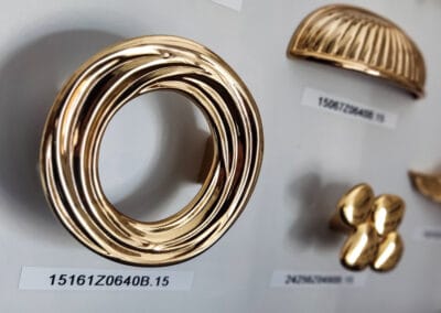 Złote uchwyty Marella