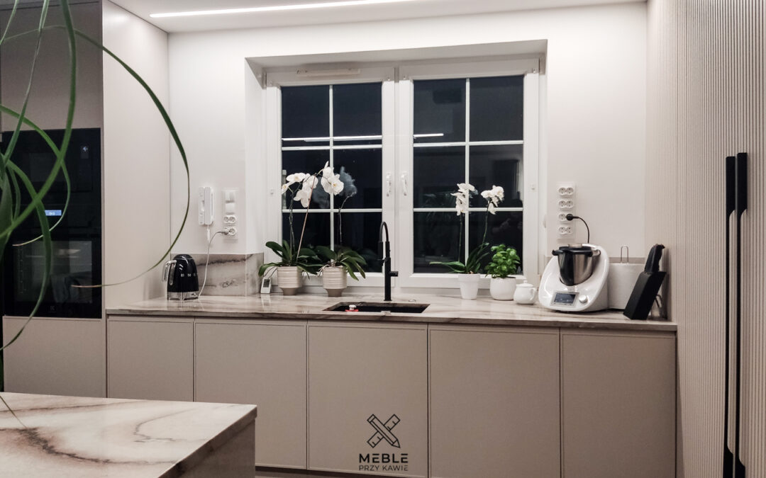 Jak dobrać wysokość blatu kuchennego? Praktyczne wskazówki